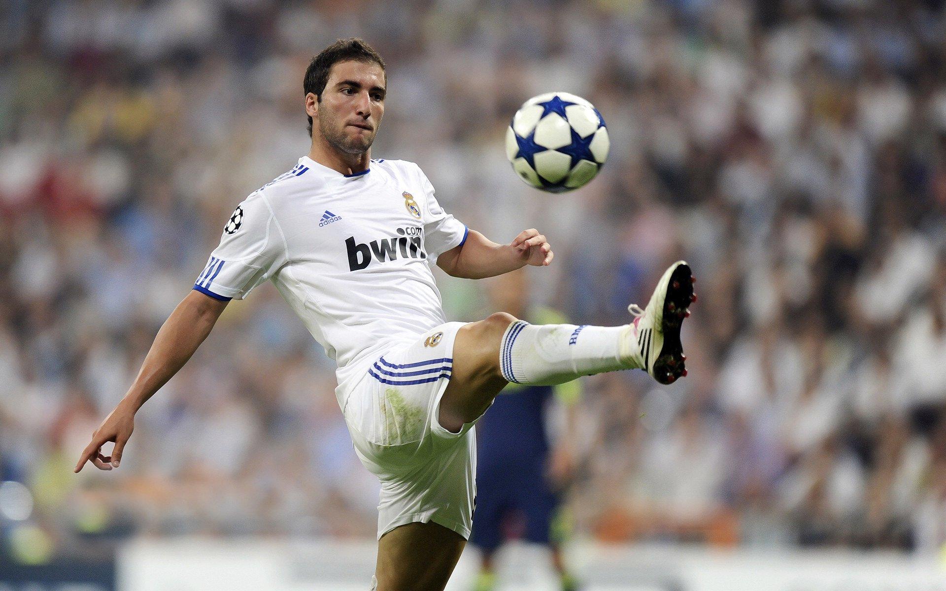 诺伊尔专访,零封纪录非终极目标 直言渴望再闯欧冠决赛巅峰