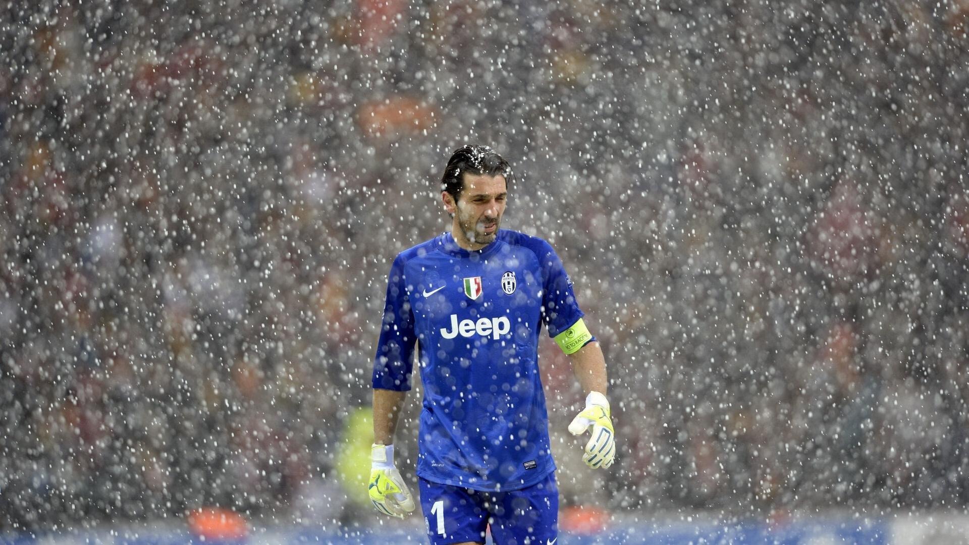 墨菲化身高效得分机器！近十战场均28+跻身180俱乐部，全能火力重塑比赛格局