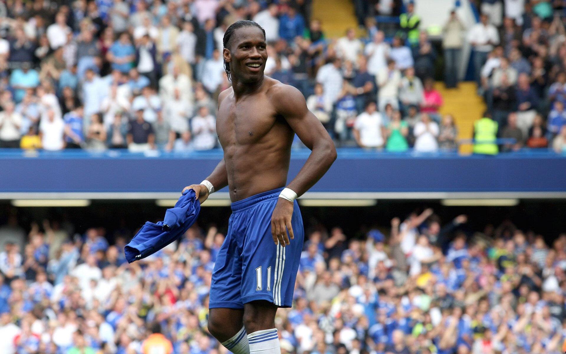 欧冠赛场法国海外球员闪耀，萨利巴战图拉姆，姆巴佩梅开二度引领胜利